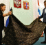 Омские умелицы произвели впечатление на Виталия Хоценко своим рюкзаком-трансформером, предназначенным для нужд бойцов СВО - Сетевое издание Новый вымпел